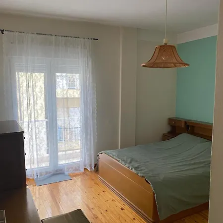 Spacious & Bright 2brm Apartment *
